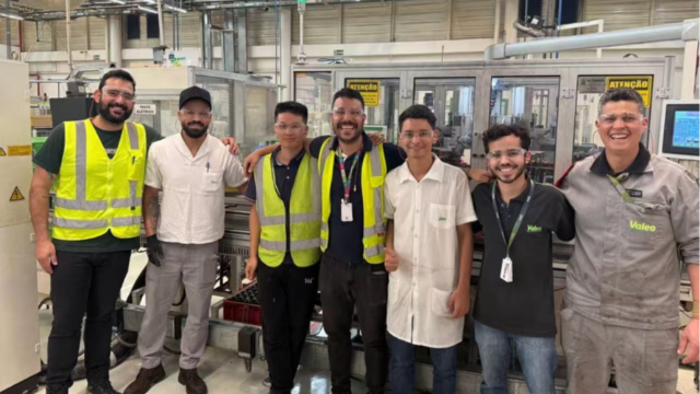 集智股份专业团队顺利完成巴西法雷奥平衡机回访与维护