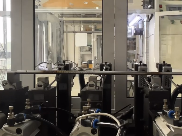 细小轴自动校直机