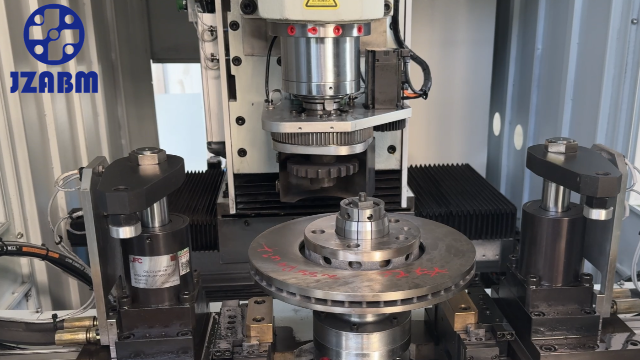 刹车盘自动平衡铣削去重机，有效提高汽车安全性能